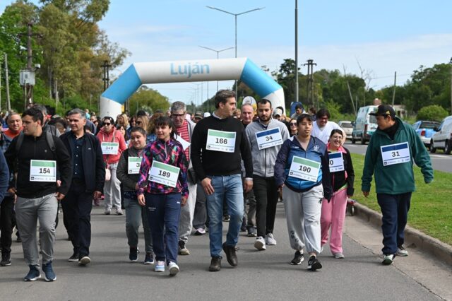 Caminata por la salud mental en Luján